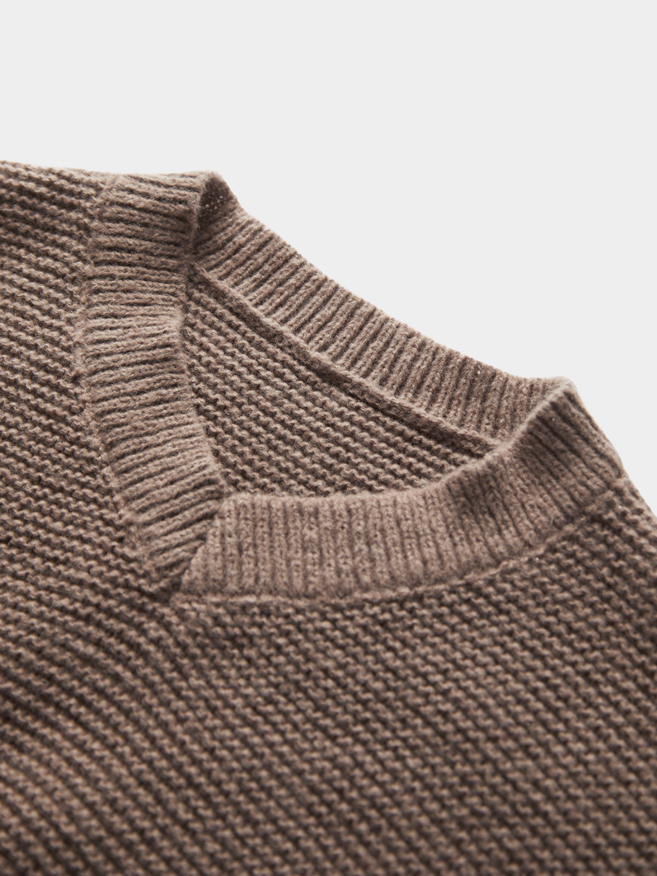 Women's V-Neck Knit Sweater – Minimalist Long-Sleeve Design